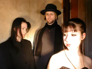 Unto Ashes regresará con su primer álbum en 4 años, 'Orchids grow here' – Disponible en agosto a través de Project Records